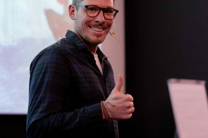 Tim Weber – HI, FUTURESELF…?